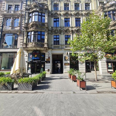Apartment In The Strict City Centre Лодзь Экстерьер фото