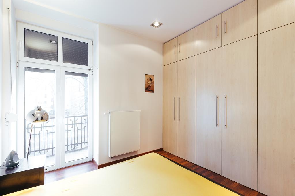 Apartment In The Strict City Centre Лодзь Экстерьер фото